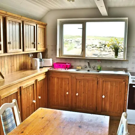 B&B Ballyv House: Private King With En-suite Bathroom, Breakfast, Near Cliffs Of Moher 리스카노